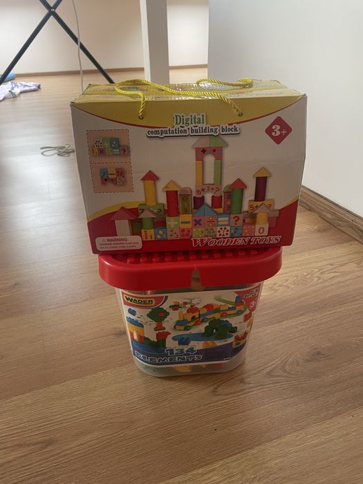 Klocki drewniane i plastikowe