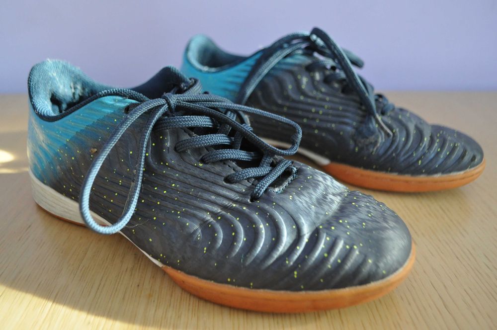 Buty młodzieżowe sportowe, halowe rozm.37