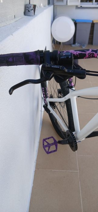 Bicicleta ROCKRIDER para dar Grau com 1 ano ainda na garantia