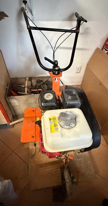 Vendo motoenxada com alfaias  Olhão