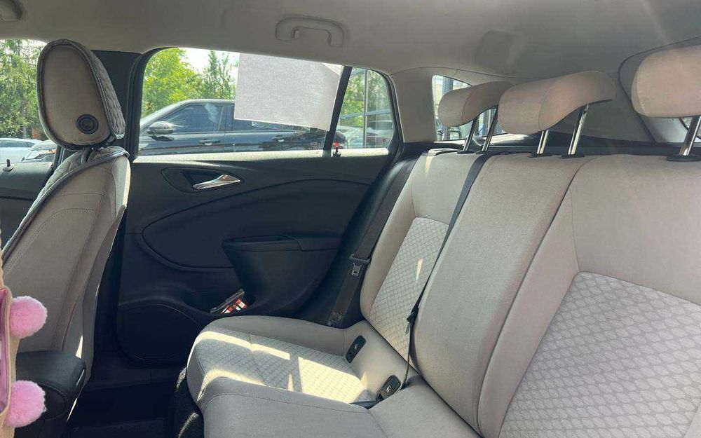 Opel Astra 2016 року