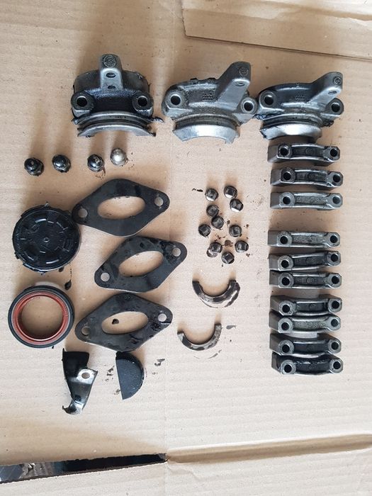 Насос масляний,піддон. Audi A6 c5 2.5tdi. ролік грм,шків,помпа,клапан