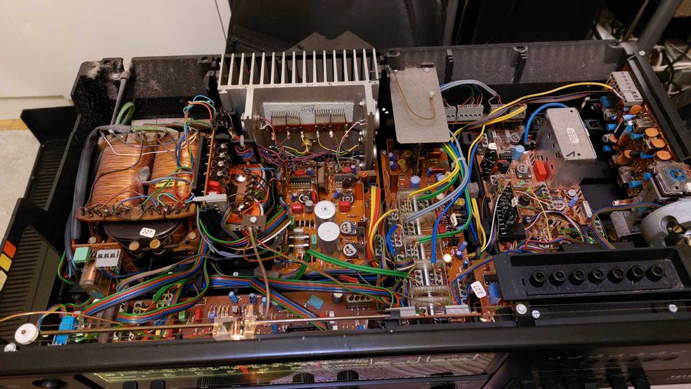 Amplituner Telefunken HR4000  Stan Bardzo Dobry **