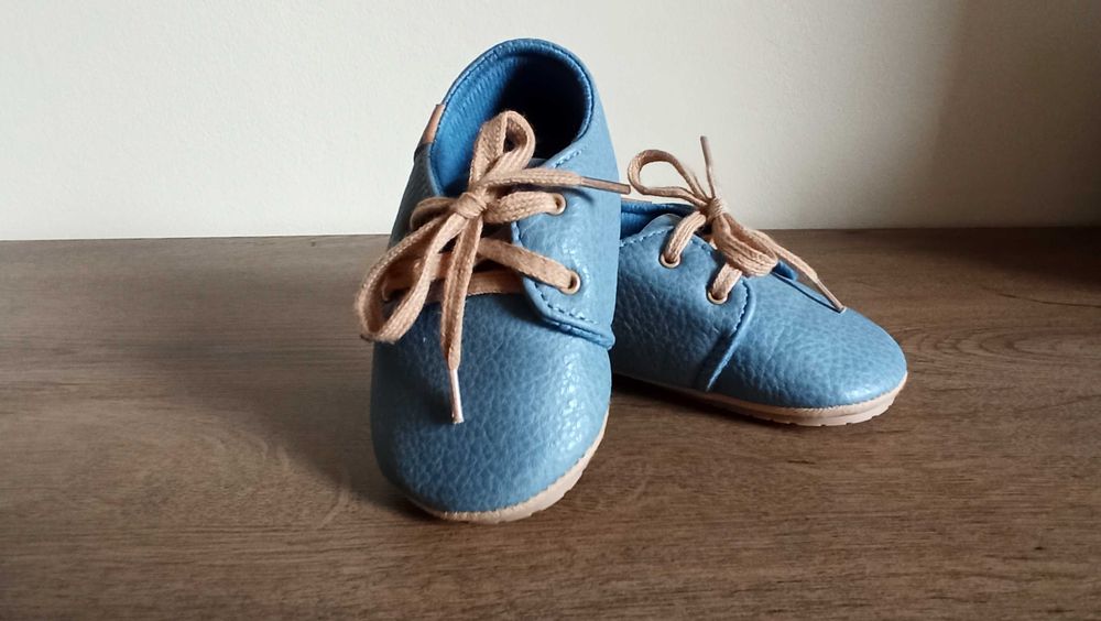 Śliczne buciki niechodki rozm.19