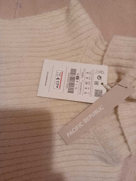 Camisola de malha nova com etiqueta