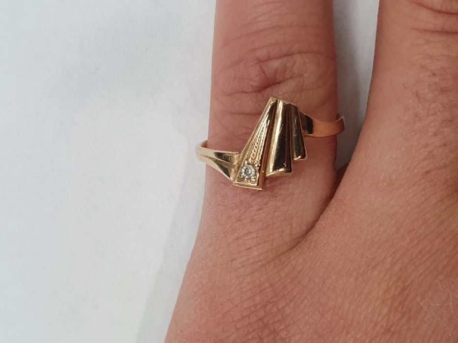 II poł. XX wieku! Złoty pierścionek/ 583/ 2.11 gram/ R19