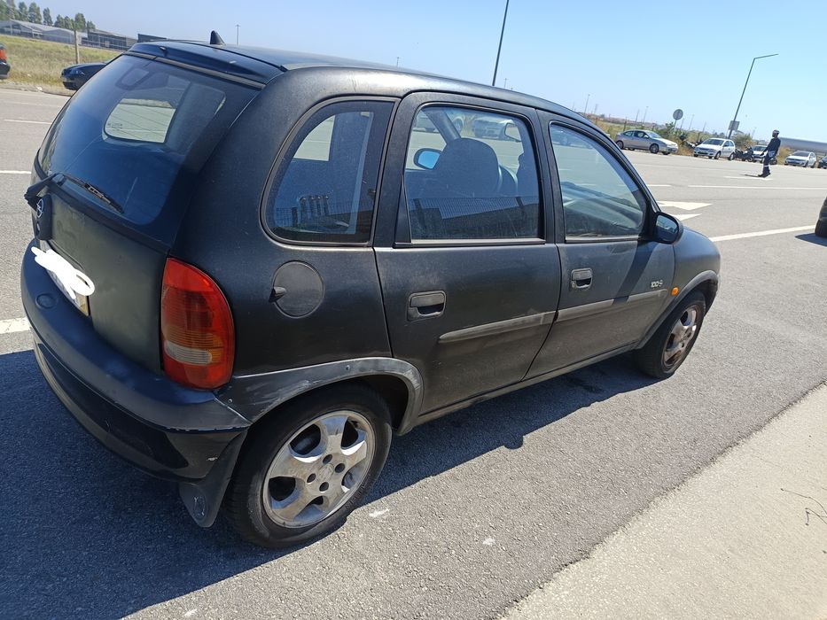 Opel Corsa B 1.0 Gasolina - 1998