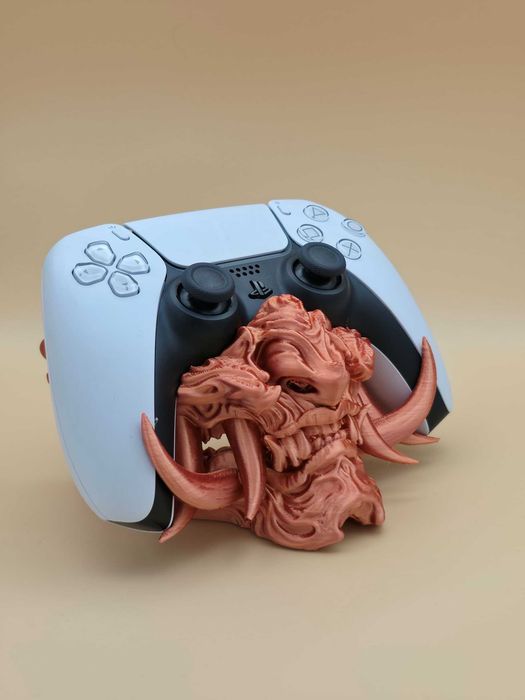 Oni mask PS5 pad holder