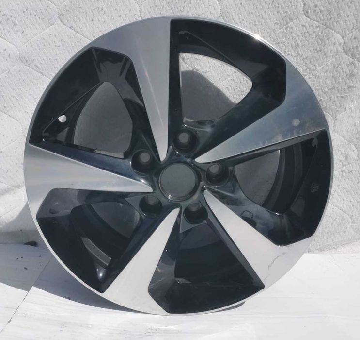 Felga aluminiowa BV81A 6,5Jx16 Nissan Leaf Pulsar 5x114,3 ET40