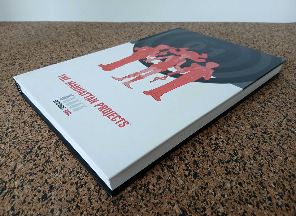 BD - The Manhattan Projects Deluxe Edition Book 1
