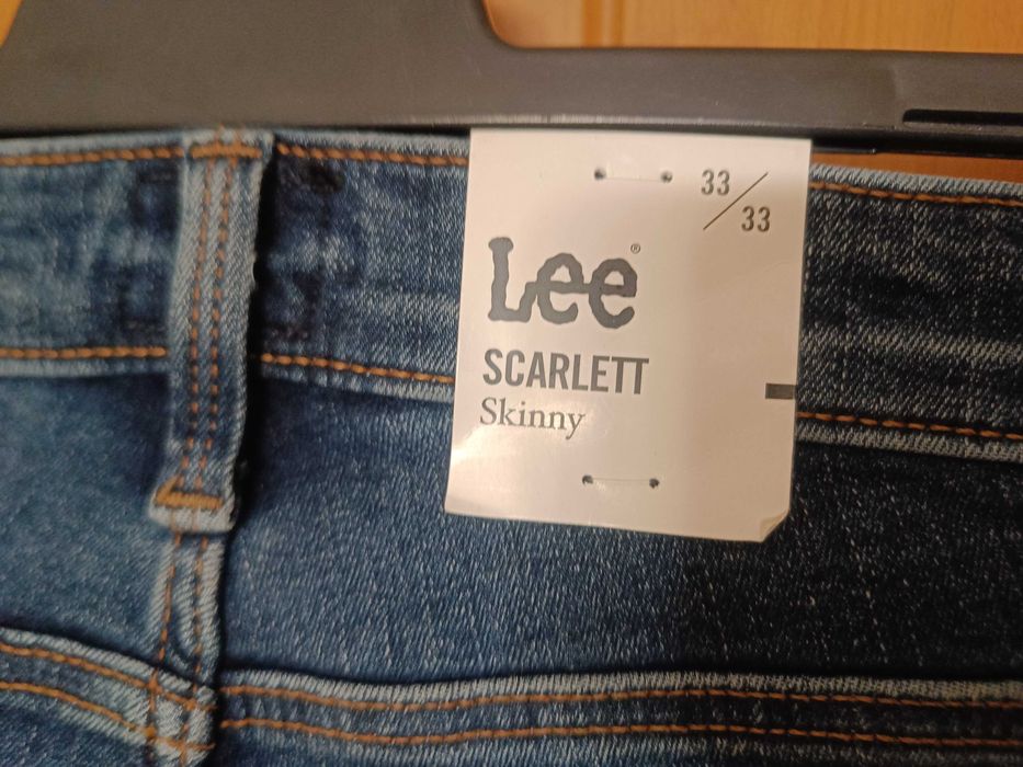 jeannsy scarlett lee Urlich 33/33