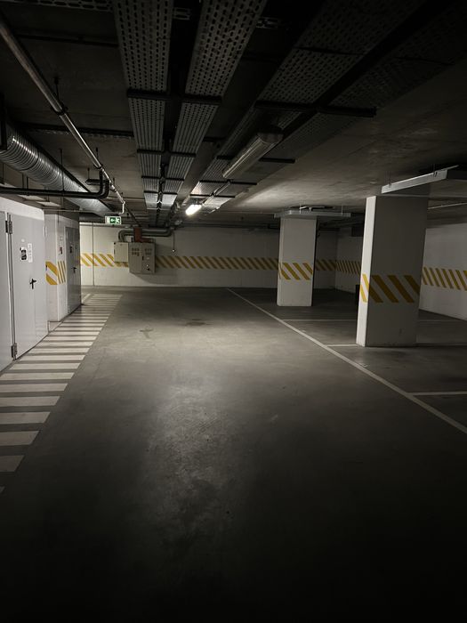 Arrenda-se estacionamento GRANDE junto loja cidadao Laranjeiras