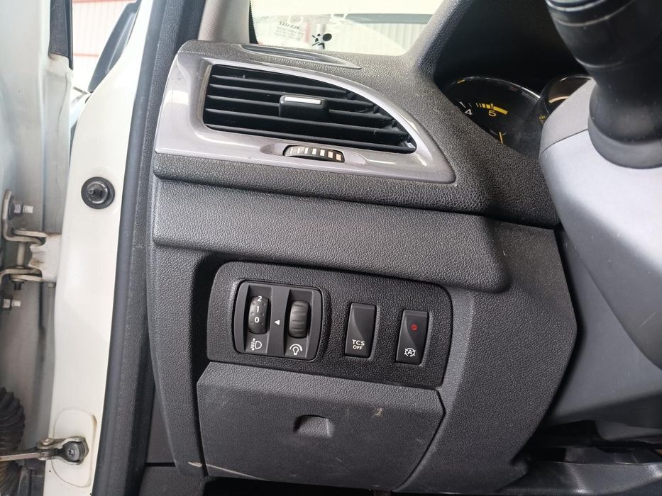 Farolim Traseiro Esquerdo Renault Megane Iii Sport Tourer