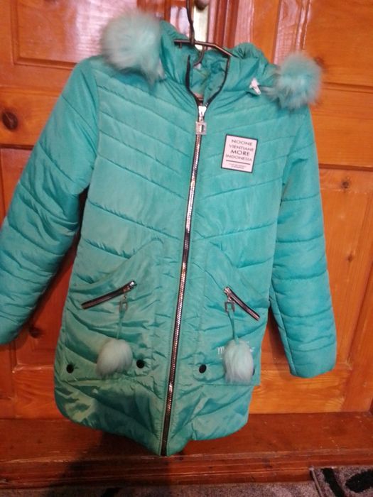 Продам плащик на дівчину