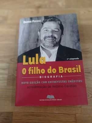 Selling book "Lula: The Son of Brazil" Biography