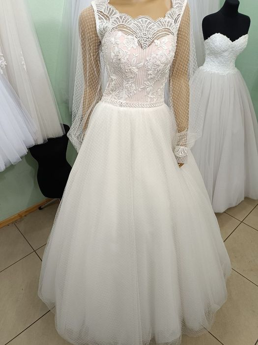 Розпродаж весільних суконь!
