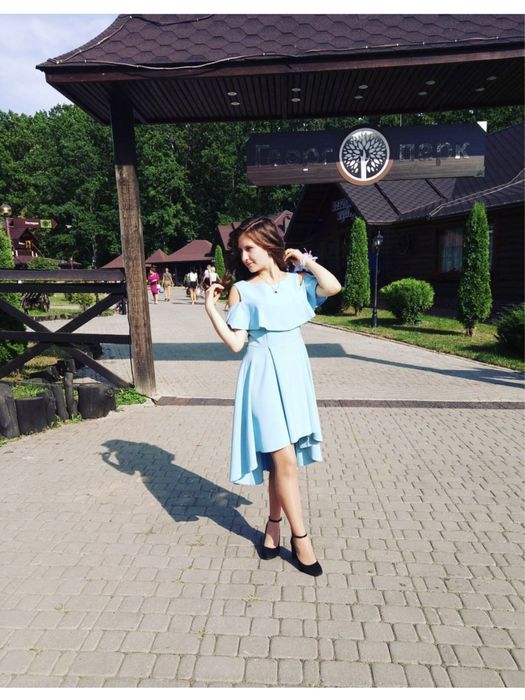 Вечірня сукня