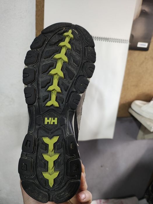 Buty trekkingowe Helly Hansen na membranie Waterproof. Rozmiar 42.5