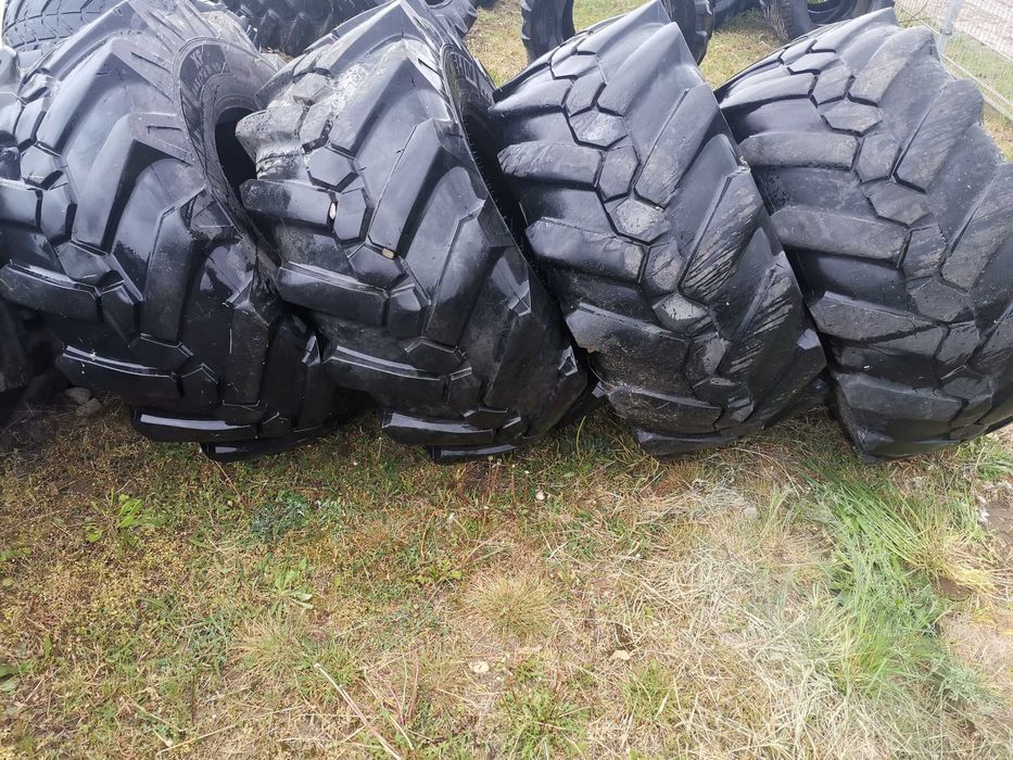 Opona Michelin 445/70r19.5 mecalac 18r19.5