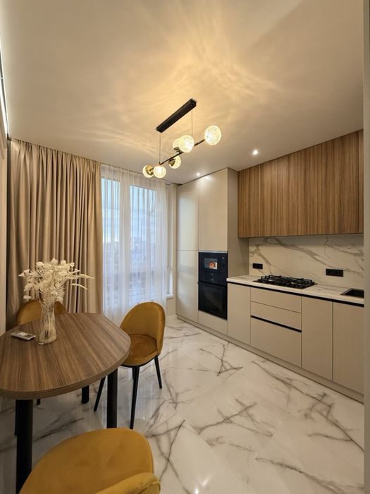 Здаю 1 кімнатну квартиру в центрі міста ЖК Family Plaza