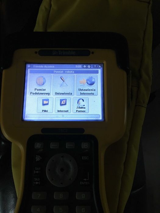 Zestaw TRIMBLE R4, TSC2, TDL 3G, baterie, zasilacze, uchwyt, przewody, walizka.