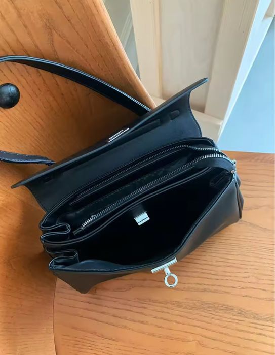 Жіноча сумка на плече