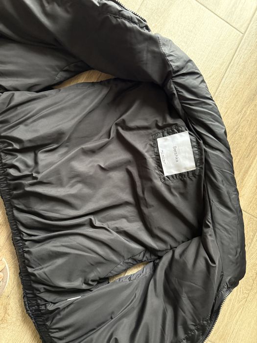 Жилетка bershka з дефектом