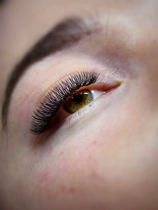 Przedłużanie rzęs