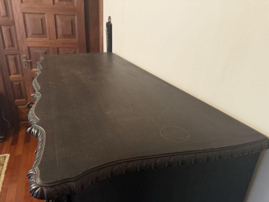 Cómoda antiga em madeira