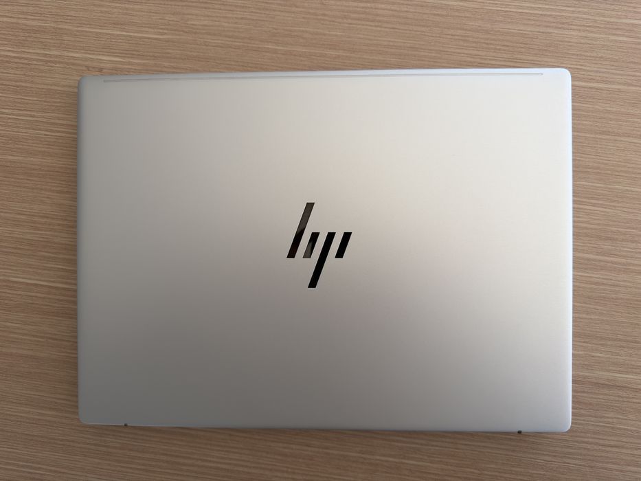 Vendo, portatil HP só com 10 meses de uso e com factura de compra Worten