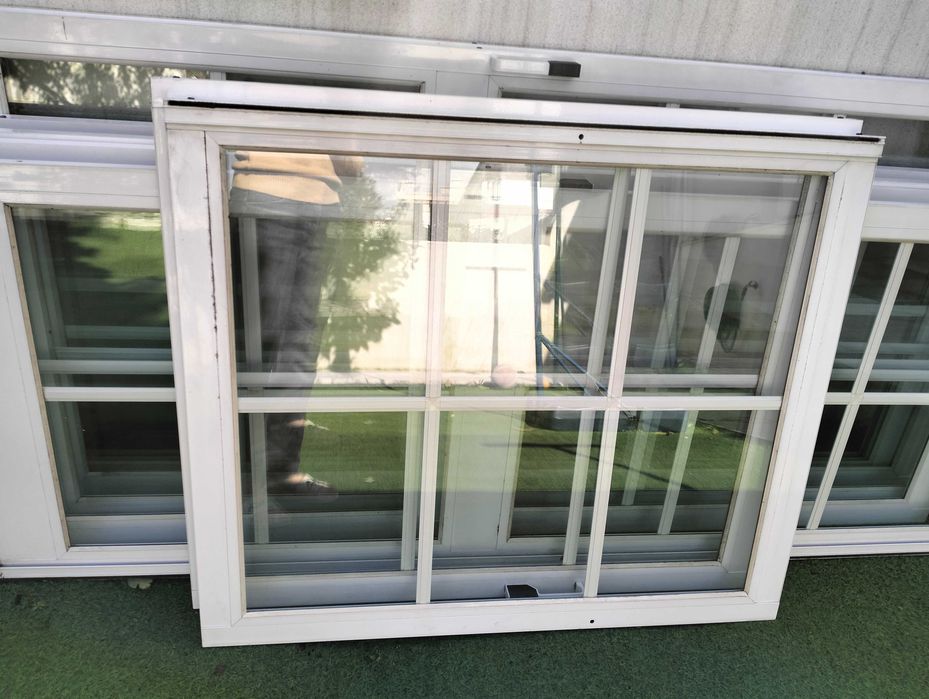 Janelas em alumínio com vidro duplo