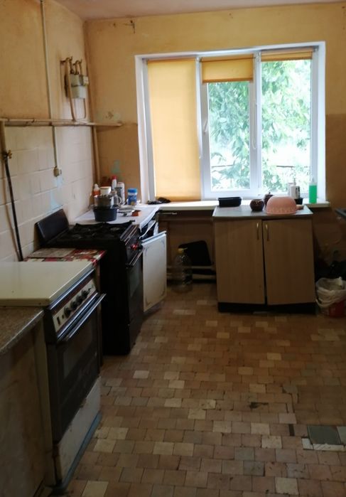 Продаж 2-х кімнат в гуртожитку