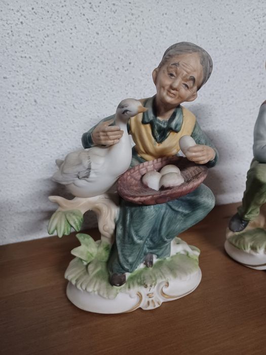 Casal de camponeses em porcelana Biscuit