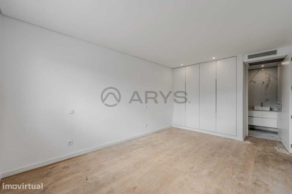Apartamento T2 em São Vicente, Próximo ao Centro de Braga
