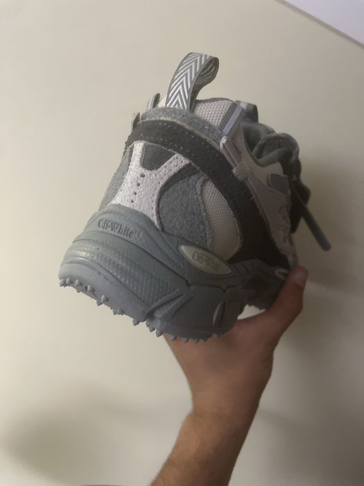 Off-White Be Right Back