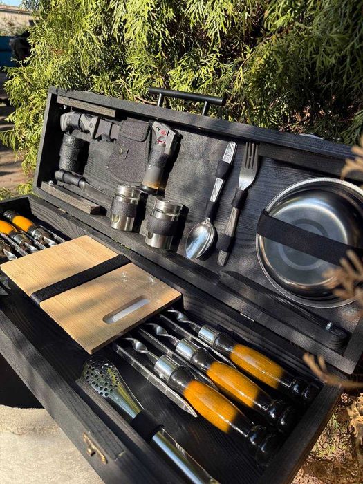 Набор шампуров на подарок в деревянном кейсе для шашлыка мужчине брату