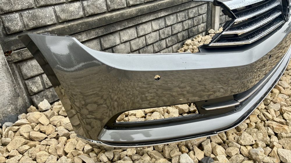 Zderzak przedni HIGHLINE 4xPDC LR7H VW Passat B8 3G 14- przedlift 3G0