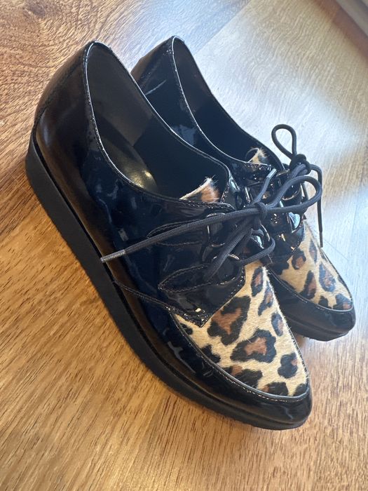 Półbuty HOGL, roz. 38, lakietowane, panterka