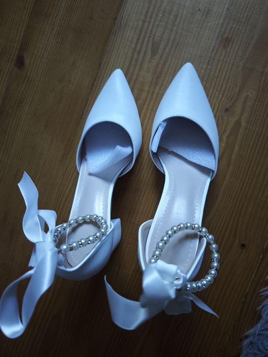 Buty weselne rozmaite 37