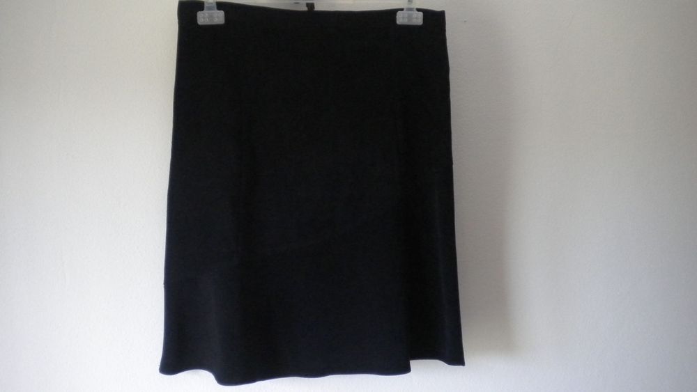 Saia Preta de Veludo