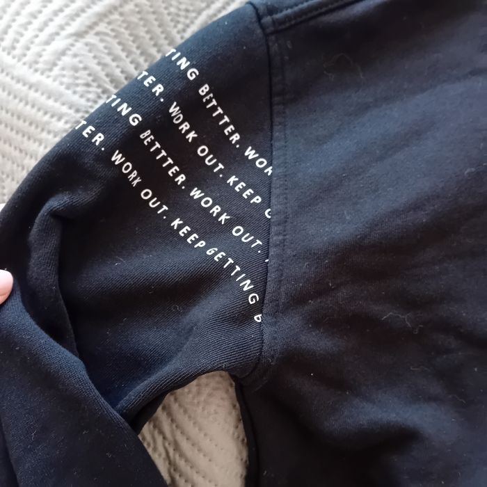 Zara świetna bluza na 134