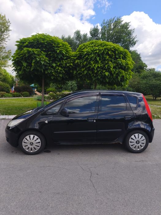 Міцубісі 1.3 автомат робот