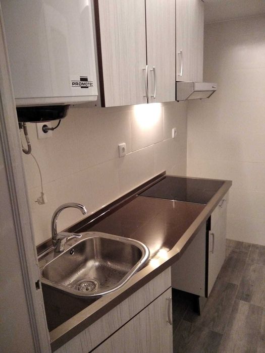 Apartamento T1 perto metro Rato