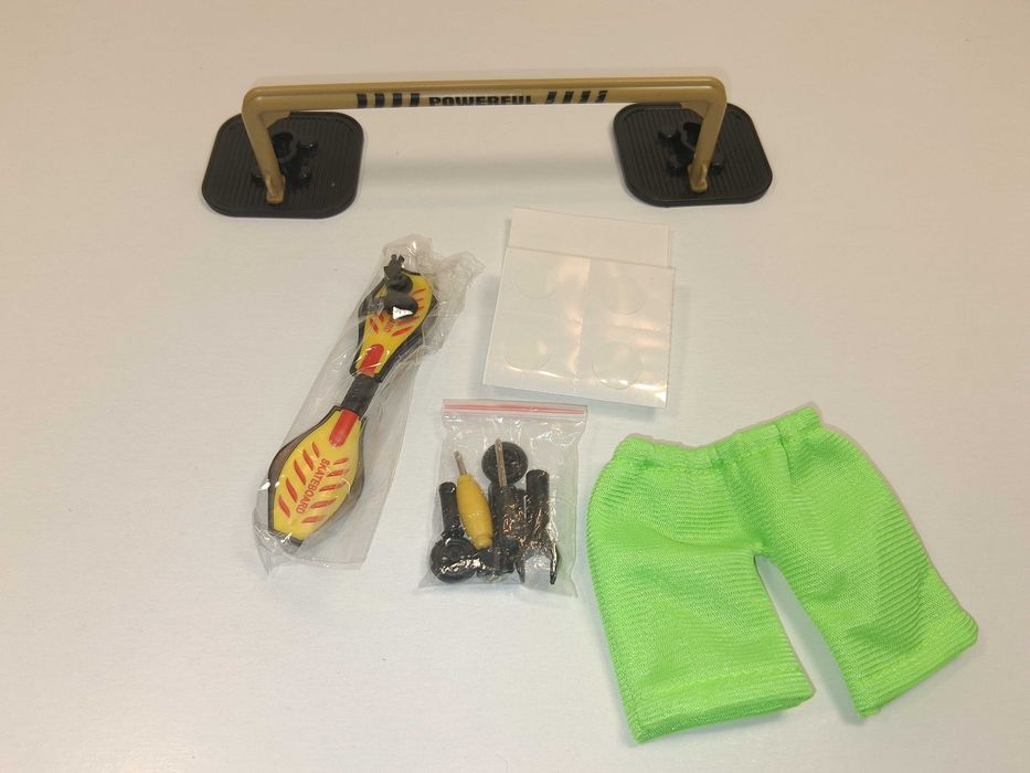 N131 Zestaw Fingerboard Mini Deskodeska WaveboardRampaSpodnieAkcesoria