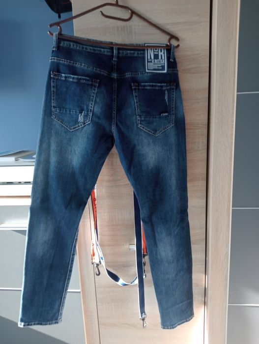 Spodnie jeansowe młodzieżowe Nowe