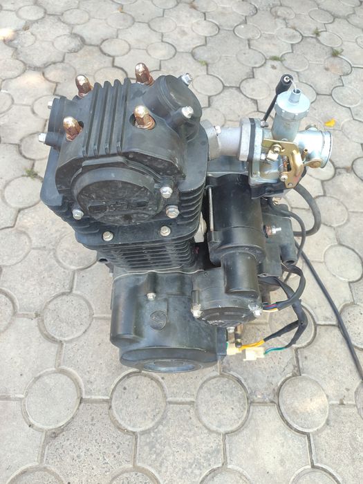Двигун на Lifan 175-200 в чудовому стані