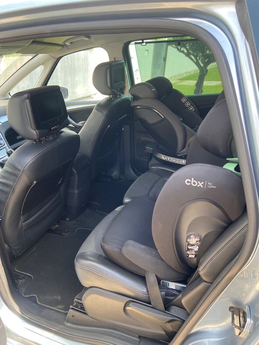 Ford S-Max — fotografia 2