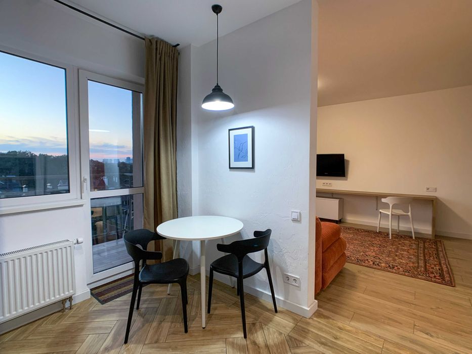 Кришталеві Джерела, Метрологічна, 62, охорона території, парк Феофанія