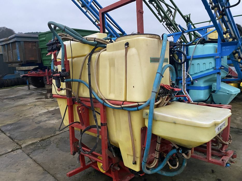 Opryskiwacz 1000 l