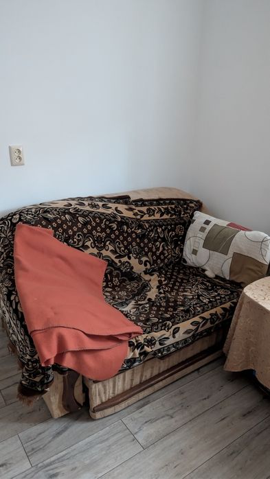 М'яка частина, розкладний диван і 2 розкладні крісла